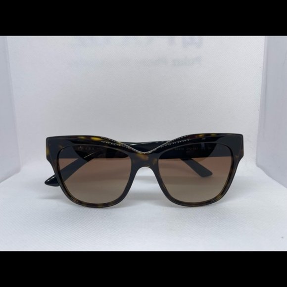 BNWOT Prada Cat Eye Sunglasses